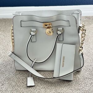 Michael Kors HAMILTON Tote w/JST Wallet Set